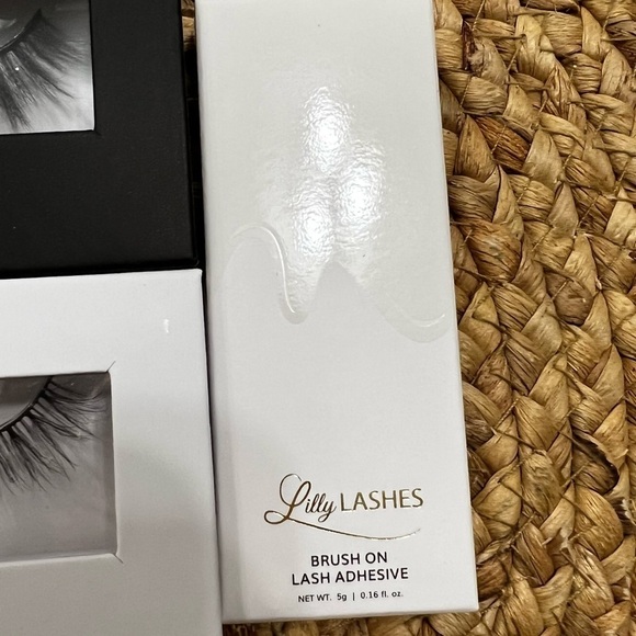 Lilly Lashes Faux Mink Lash Bundle - Picture 7 of 12
